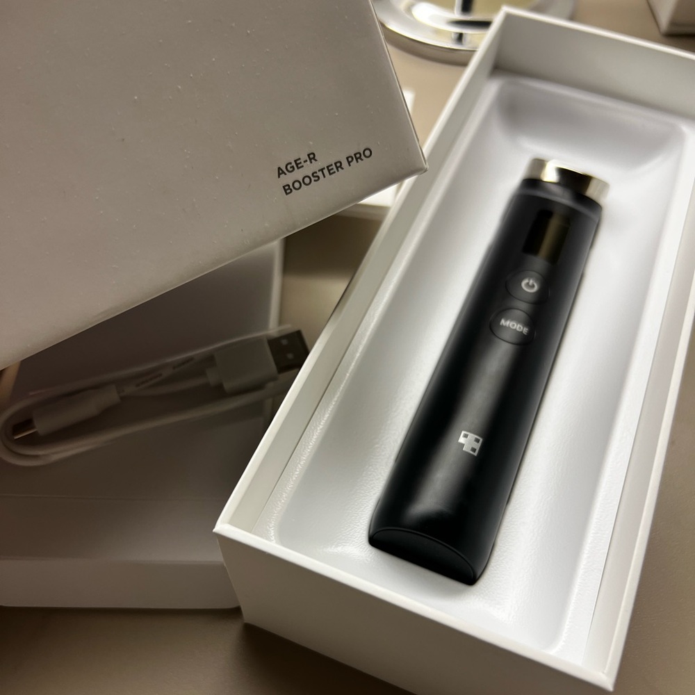 Black AGE-R Booster Pro Device